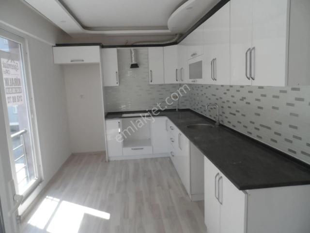Nazilli Ege Emlak Ofisinden Yeşil Mah. Doğalgaz Kombili, Asansörlü Kiralık Daire