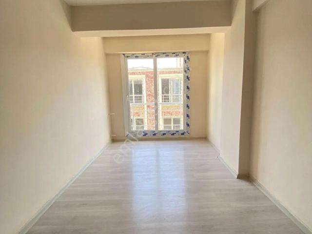 Nazilli İsabeyli Mah. Kampüs Mevki 2+0 Balkonlu Ara Kat Kiralık Daire