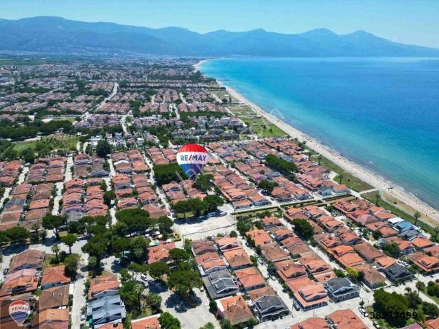 Nazilli Sitesi Nde Denize Yakın Ön Sırada Bahçeli Yazlık Ev