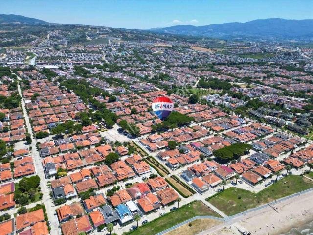 Nazilli Sitesi Nde Denize Yakın Ön Sırada Bahçeli Yazlık Ev