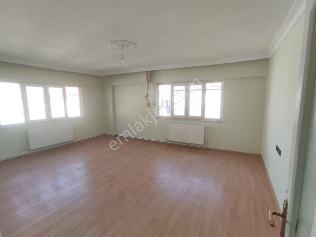 Nazilli Yıldıztepe Mah.kanalyolu Mevkii Kiralik 3+1 140 M2