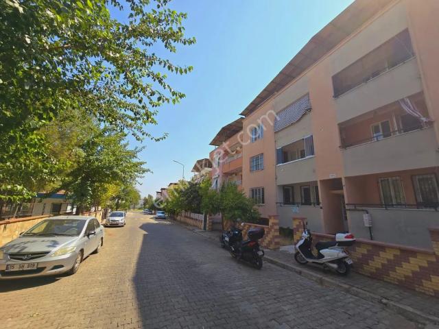 Nazilli Zafer Mahallesinde Kiralık 3+1 Doğalgazlı Geniş Daire