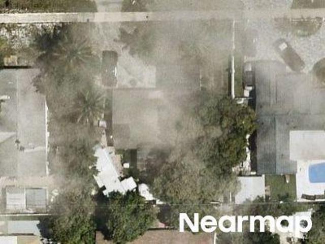NE 40th St