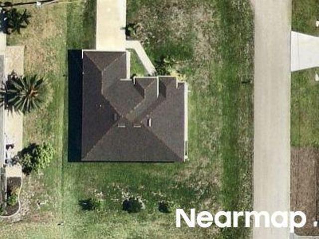NE 40th St