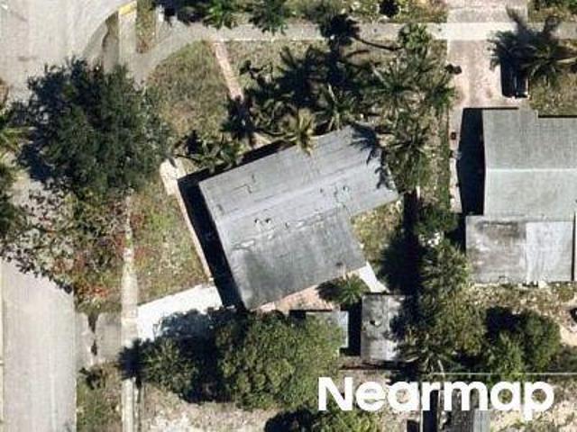 NE 41st St