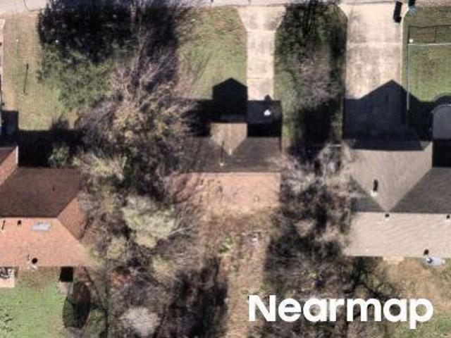NE 46th St