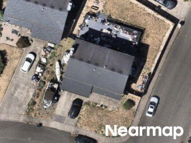 NE 46th St