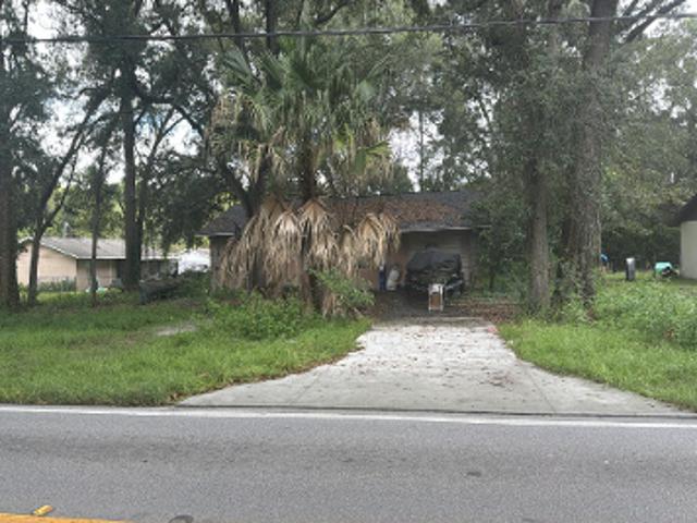 NE 49th St