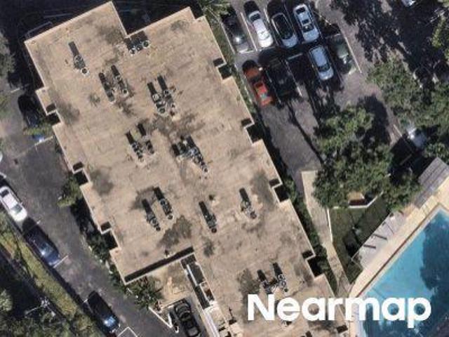 NE 4th Ct Apt 312