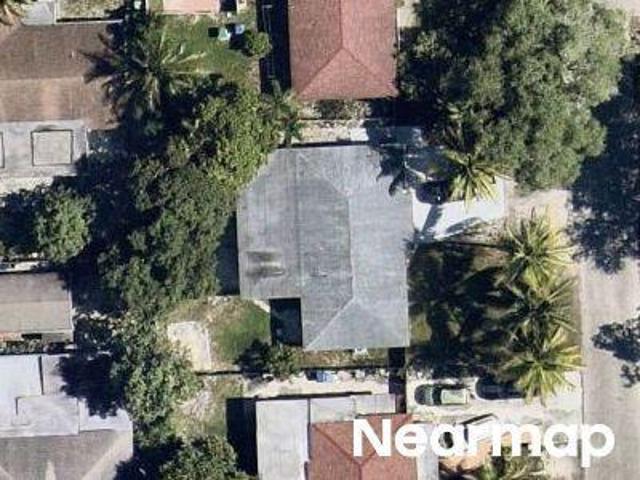 NE 5th Ave