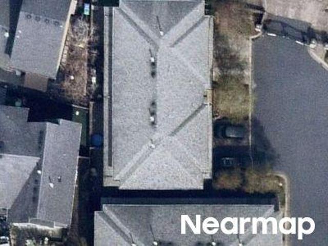NE 5th St