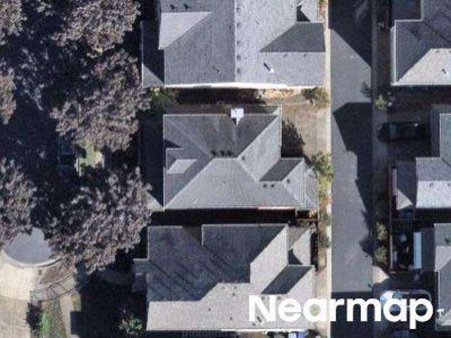 NE 61st Pl