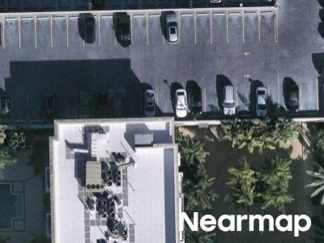 NE 65th St Apt 415