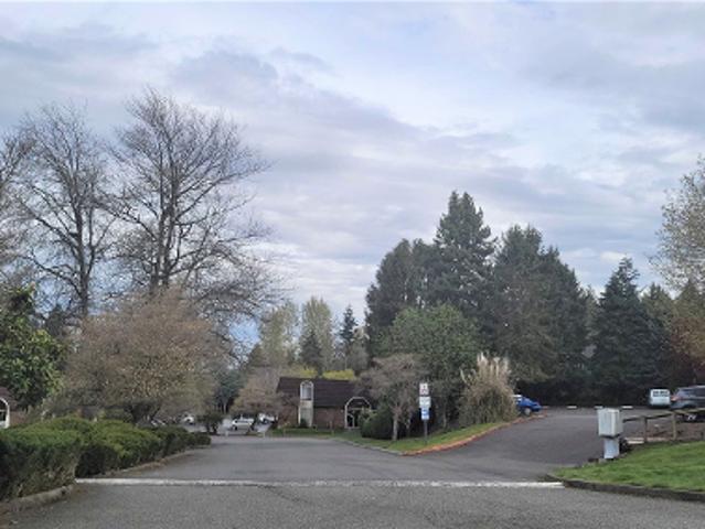 NE 68th St Apt B 206