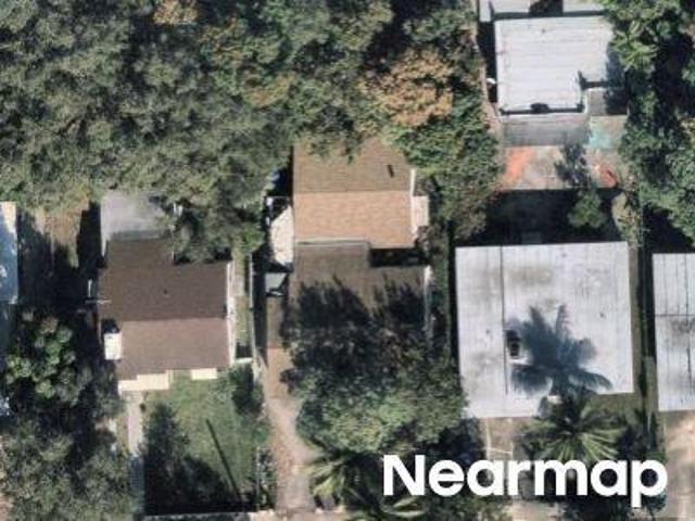 NE 69th St