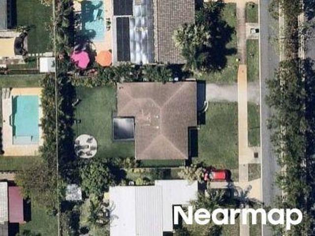 NE 6th Ave