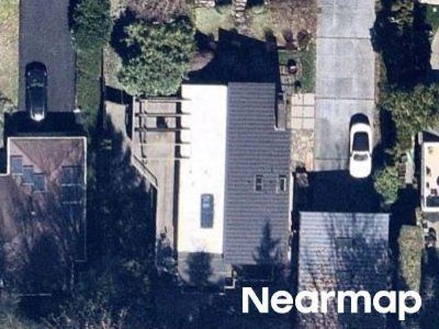 NE 74th St
