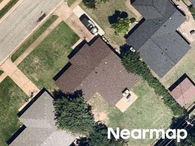 NE 83rd St