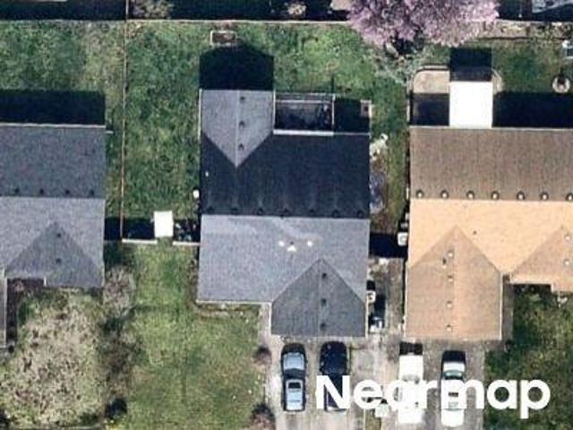 NE 89th St