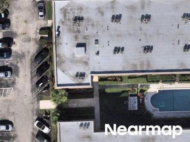 NE 8th Ave Apt 2c