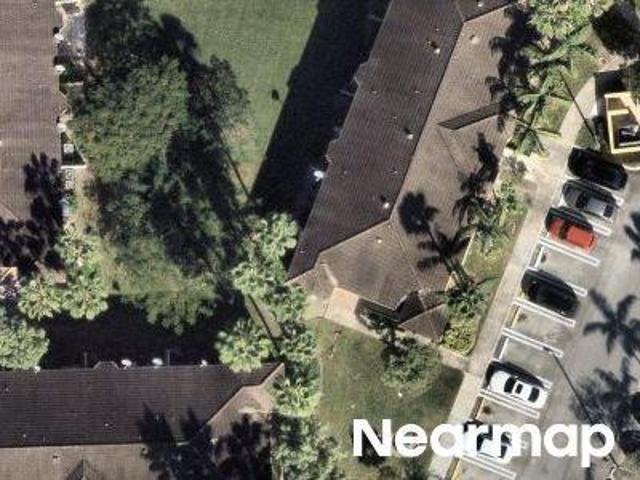 NE 9th St Unit 201