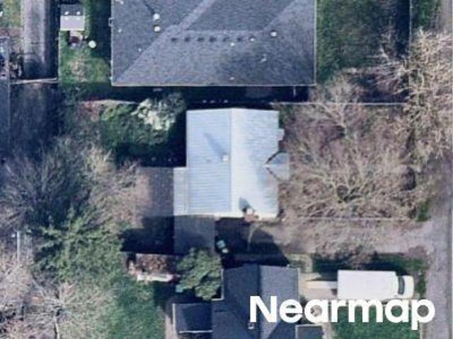 NE 105th Ave