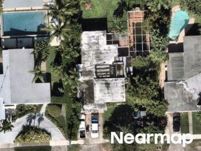 NE 124th St