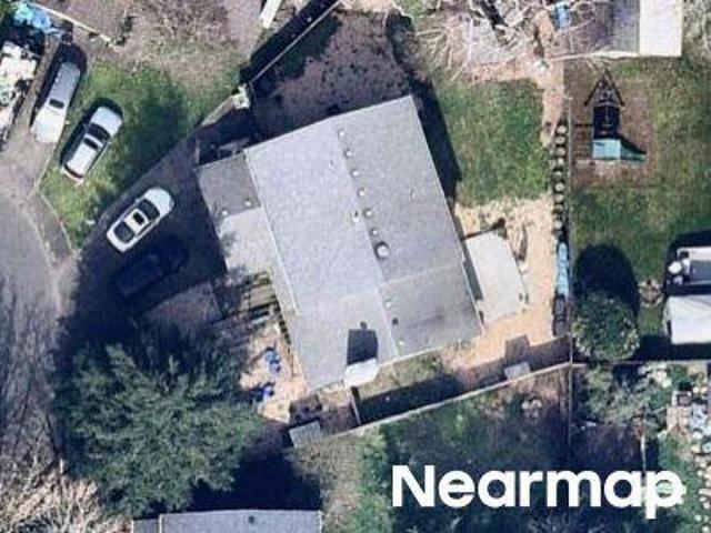 NE 135th Ct