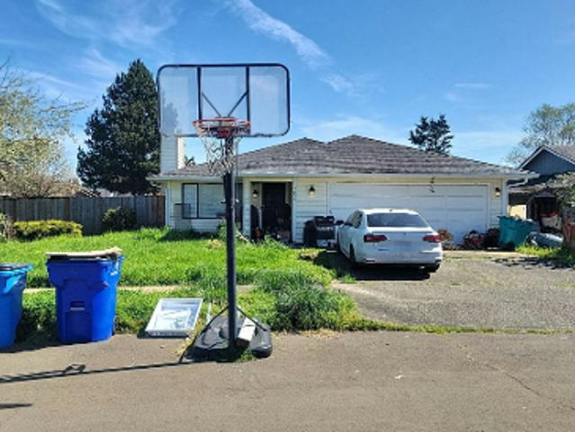 NE 140th Ave