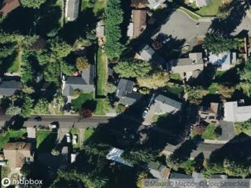 NE 140th St