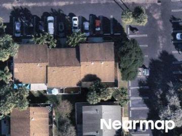 NE 15th St