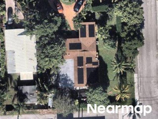 NE 173rd St