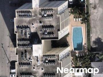 NE 18th Ave Apt 402