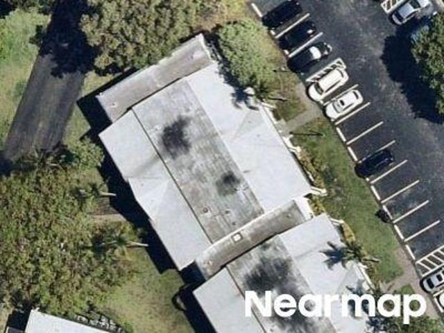 NE 199th St