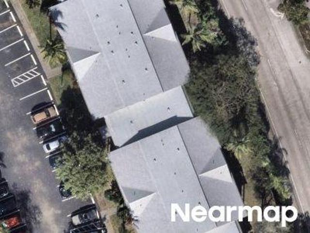 NE 199th St Apt 208