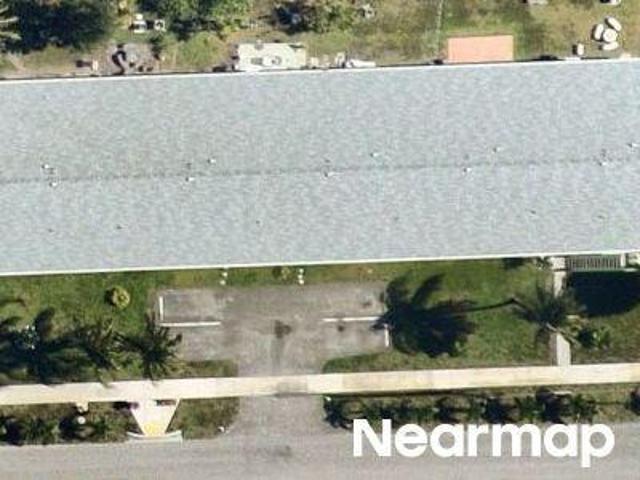 NE 204th St 7