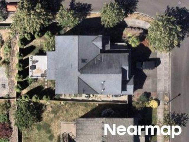 NE 24th Ave