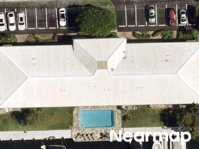 NE 30th St Apt 9