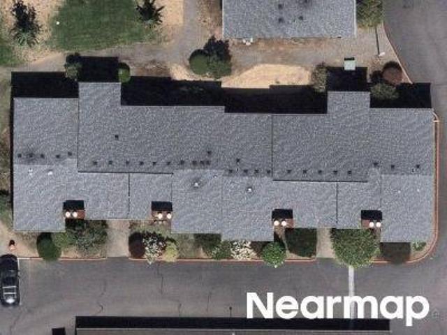 NE 34th St