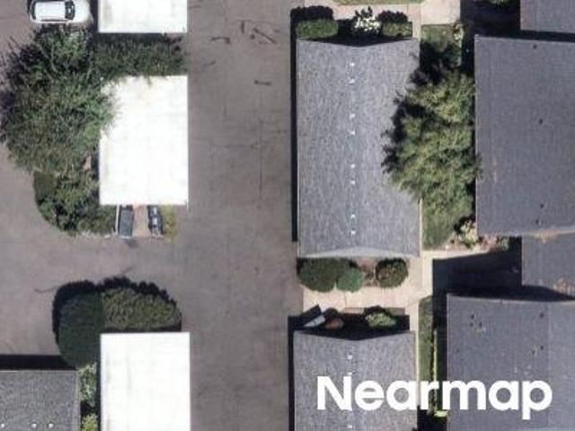 NE 36th St