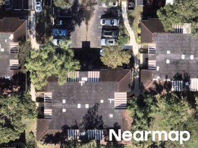 NE 3rd Ct Apt 6