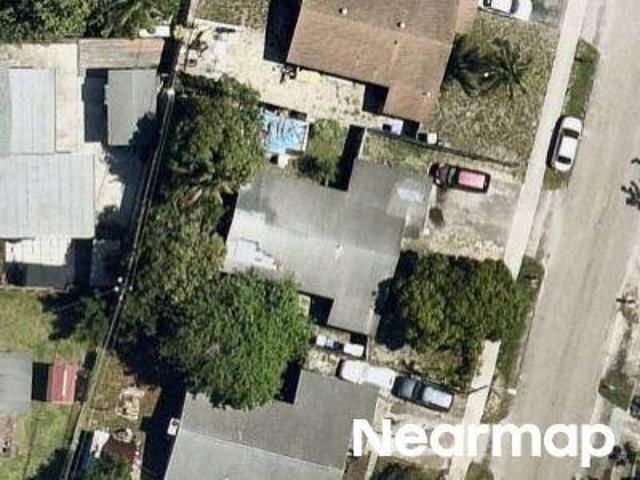 NE 3rd Ave