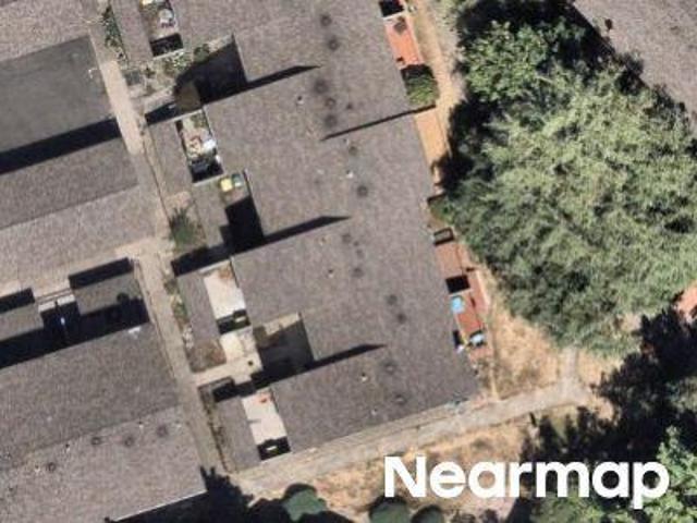 NE Treehill Dr