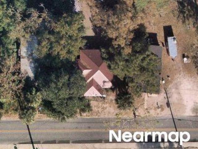 NE Washington St