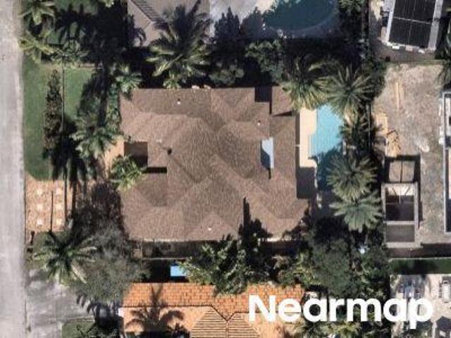 NE Wavecrest Ct