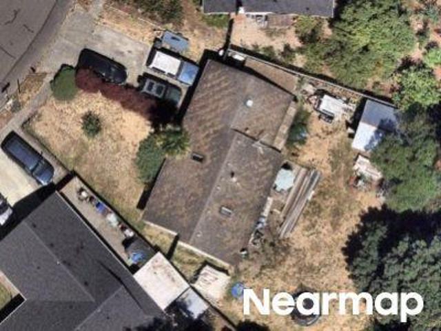 NE Weidler Cir