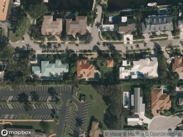 NE Boca Bay Colony Dr