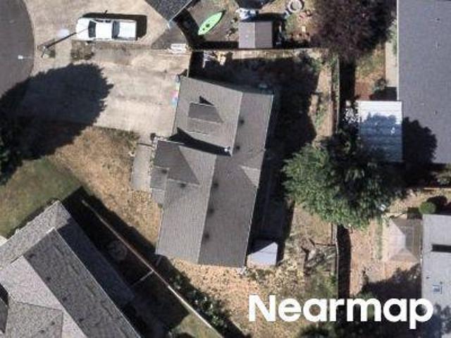 NE Carly Ct