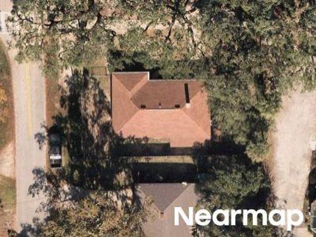 NE Crystal St