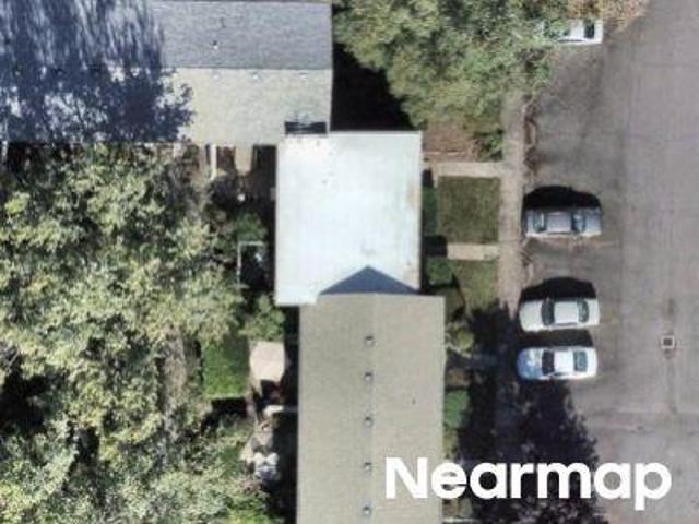 NE Hancock St